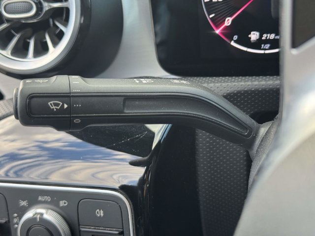 Used 2025 Mercedes-Benz CLA 250 4MATIC image 29