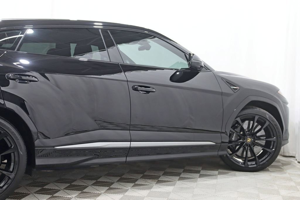 Used 2021 Lamborghini Urus image 11