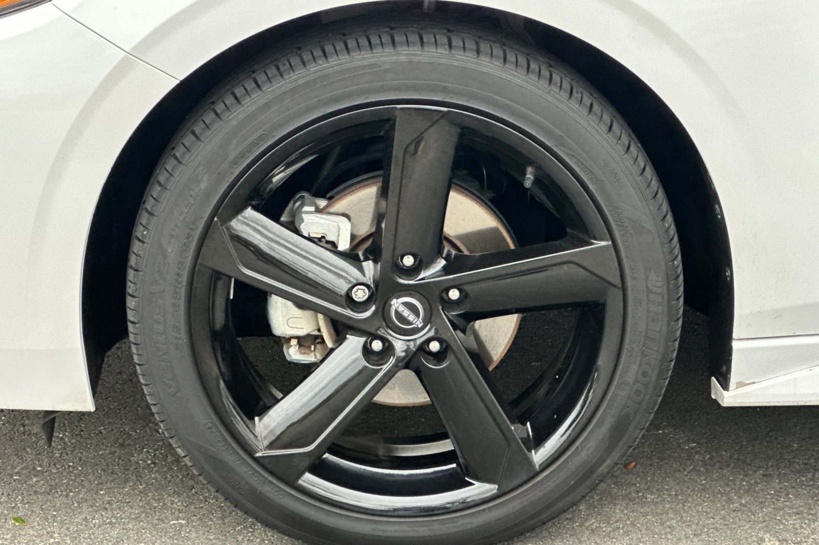 Used 2024 Nissan Sentra SR w/ Trunk Package image 35