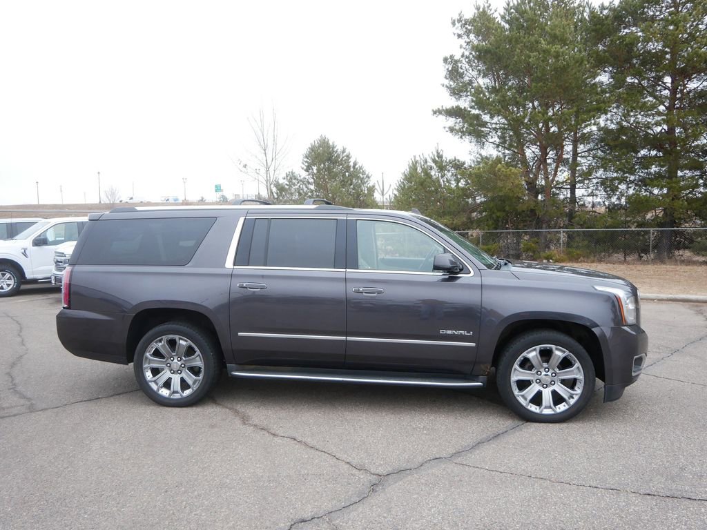 Used 2016 GMC Yukon XL Denali w/ Open Road Package image 4