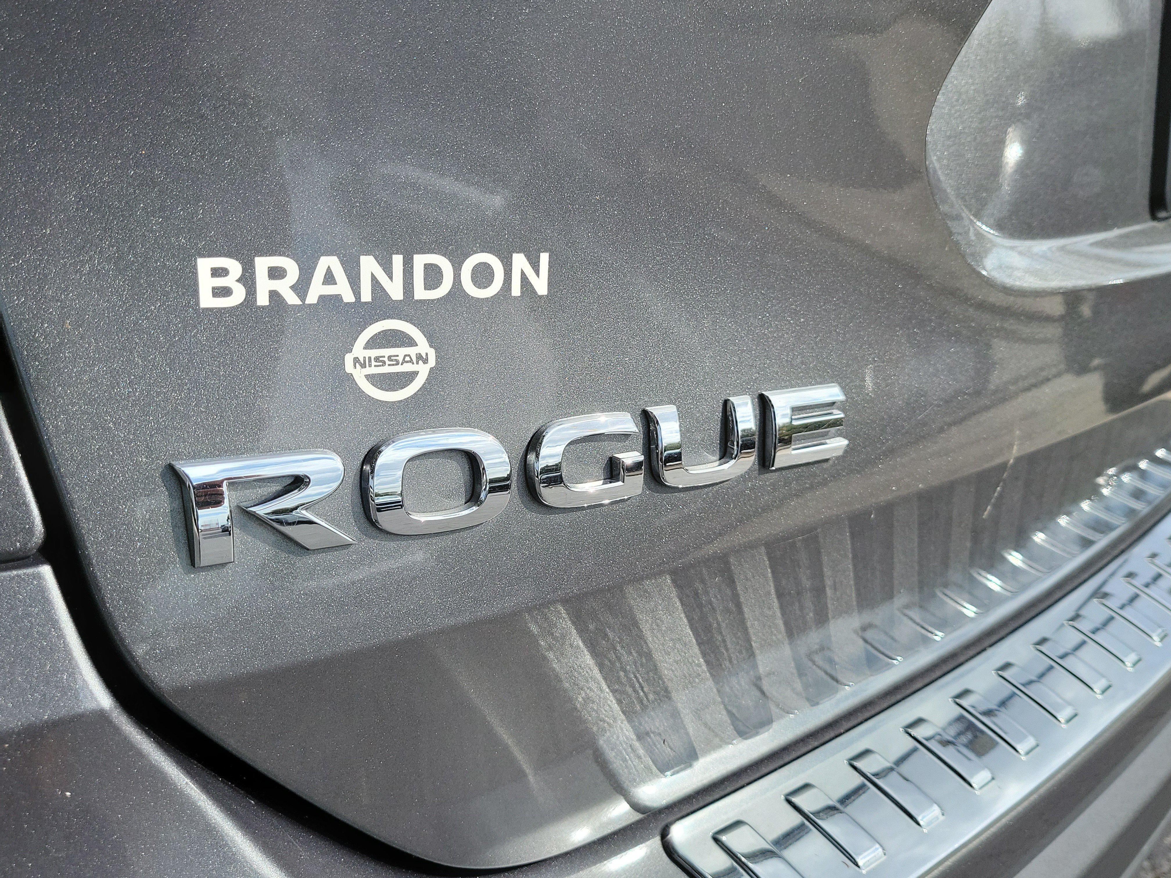 Used 2019 Nissan Rogue S w/ Special Edition Package FWD image 9