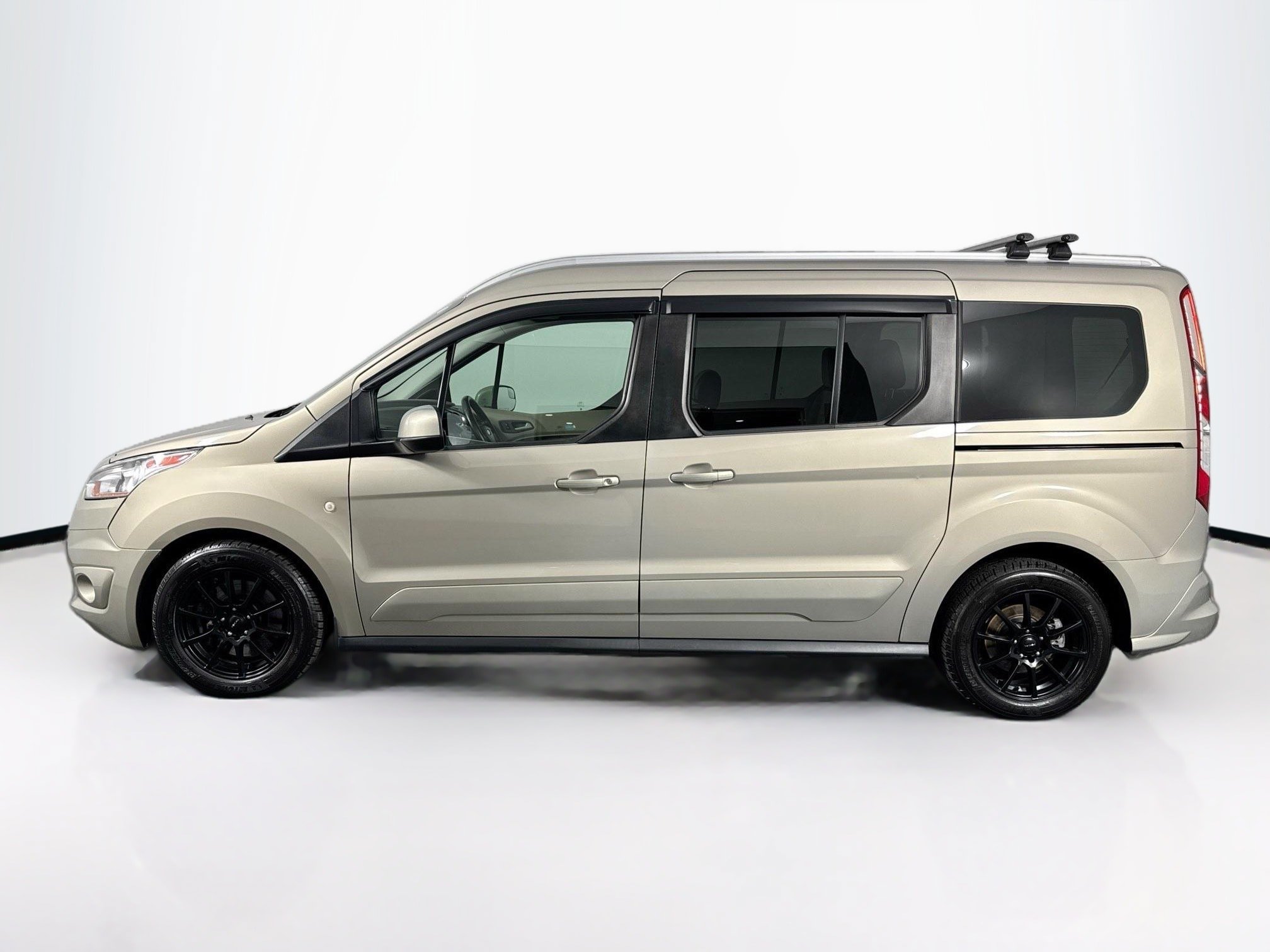 Used 2016 Ford Transit Connect Titanium FWD image 11