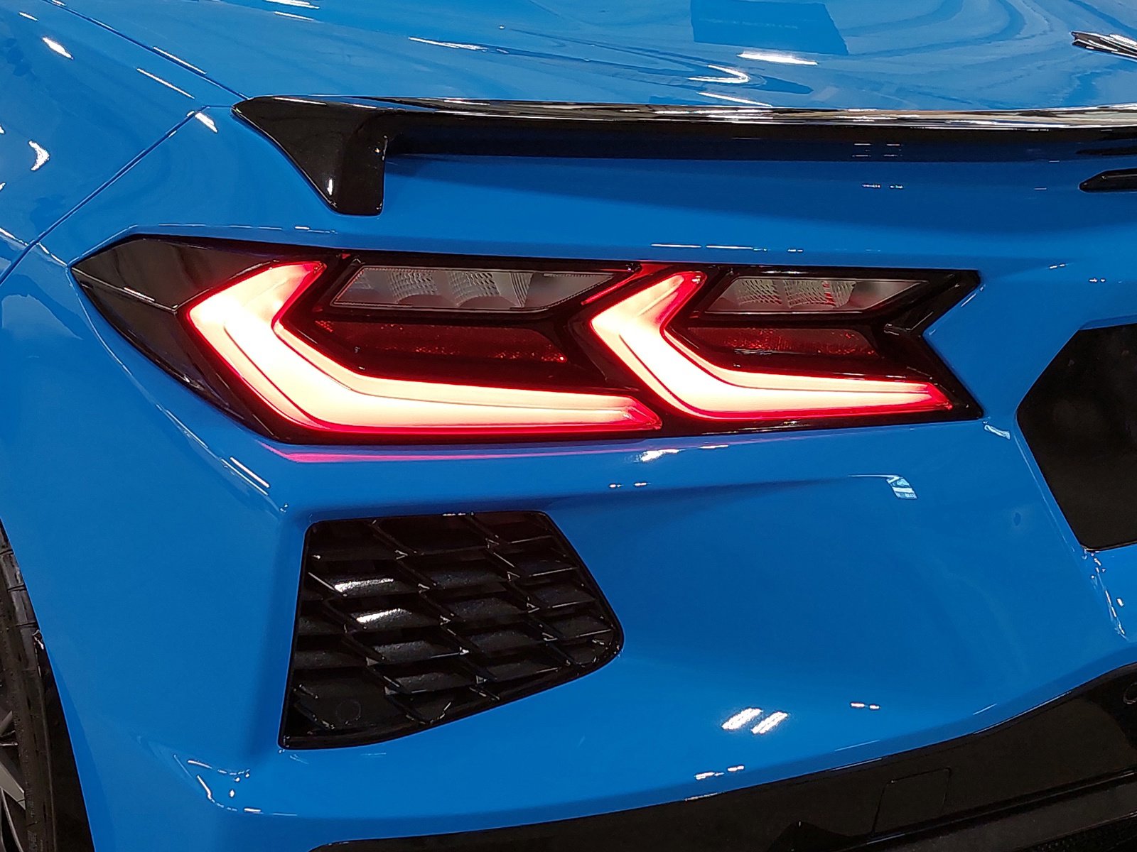 Used 2023 Chevrolet Corvette Stingray Preferred Cpe w/ 2LT image 31