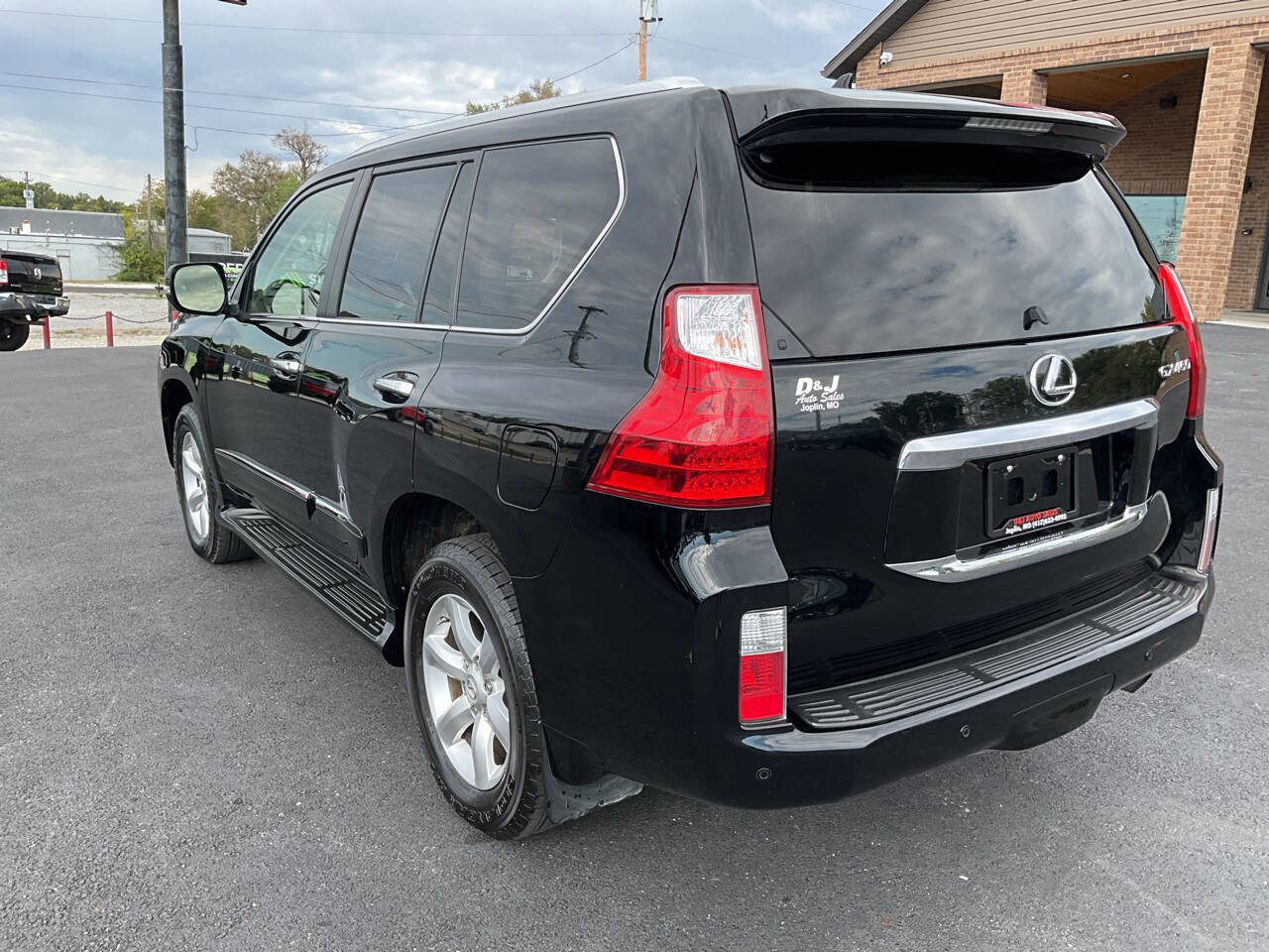 Used 2011 Lexus GX 460 Premium image 3