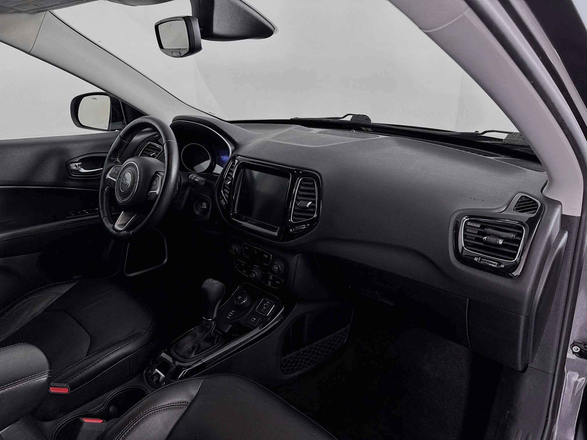 Used 2020 Jeep Compass Limited image 28