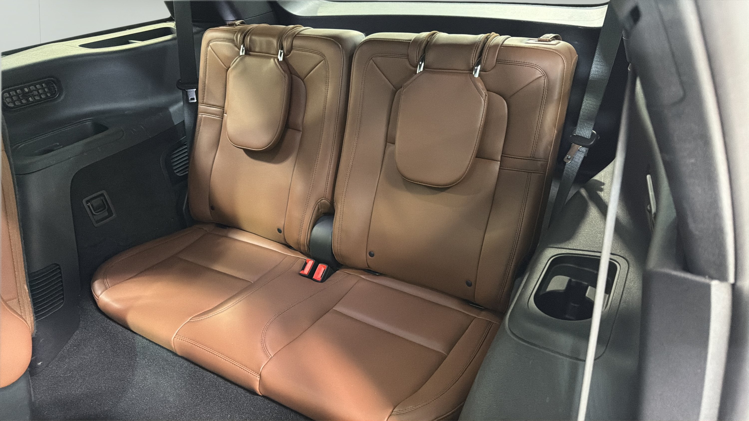 Used 2021 Lincoln Aviator Reserve w/ Class IV Trailer Tow Package RWD image 23
