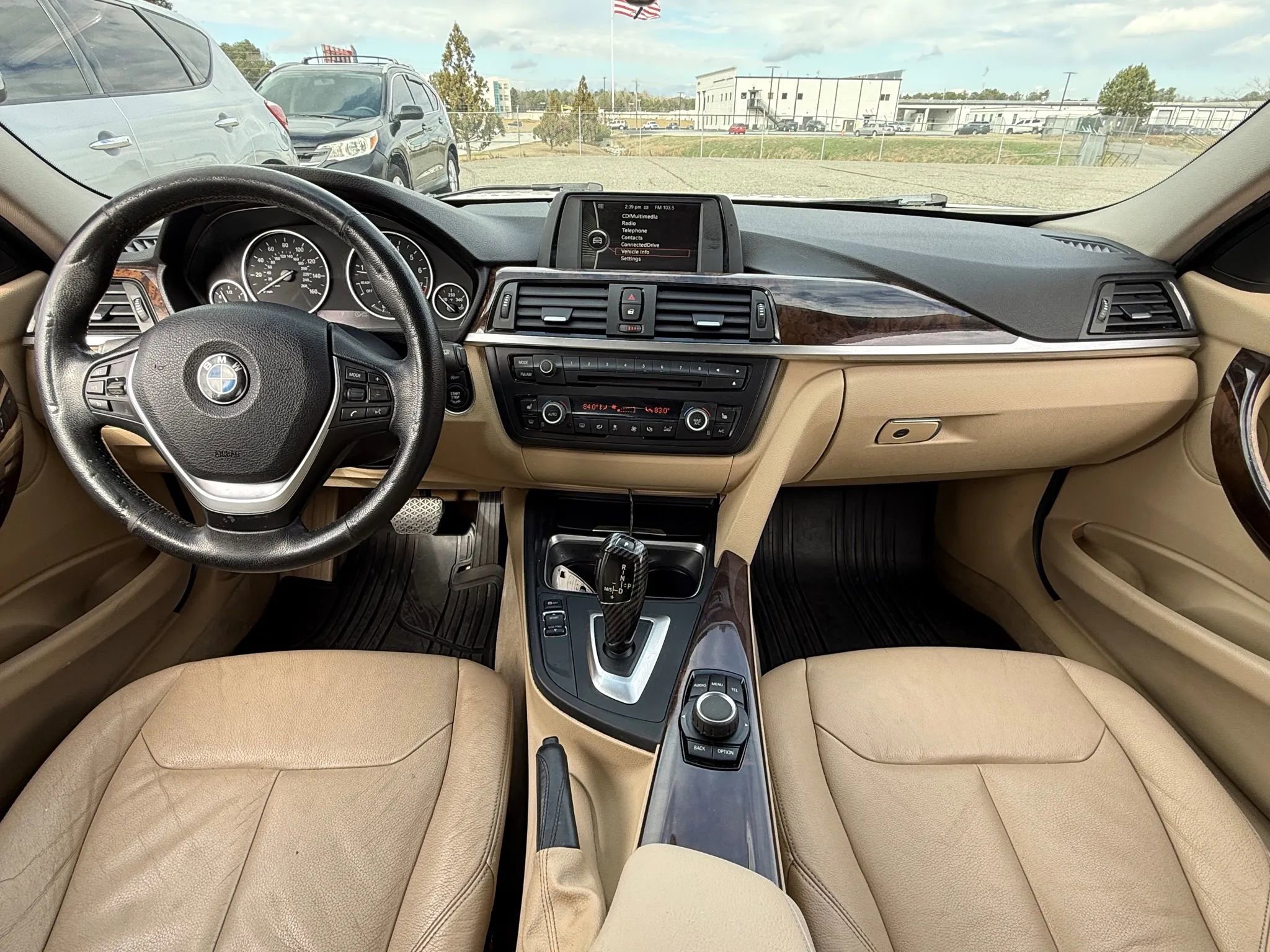 Used 2014 BMW 328i xDrive Sedan image 3