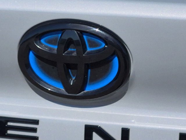 Certified 2025 Toyota Sienna XSE w/ XSE Plus Package AWD/4WD image 33