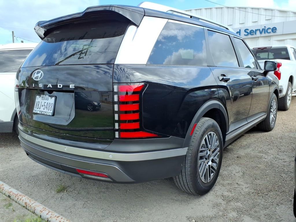Used 2026 Hyundai Palisade SEL FWD image 3