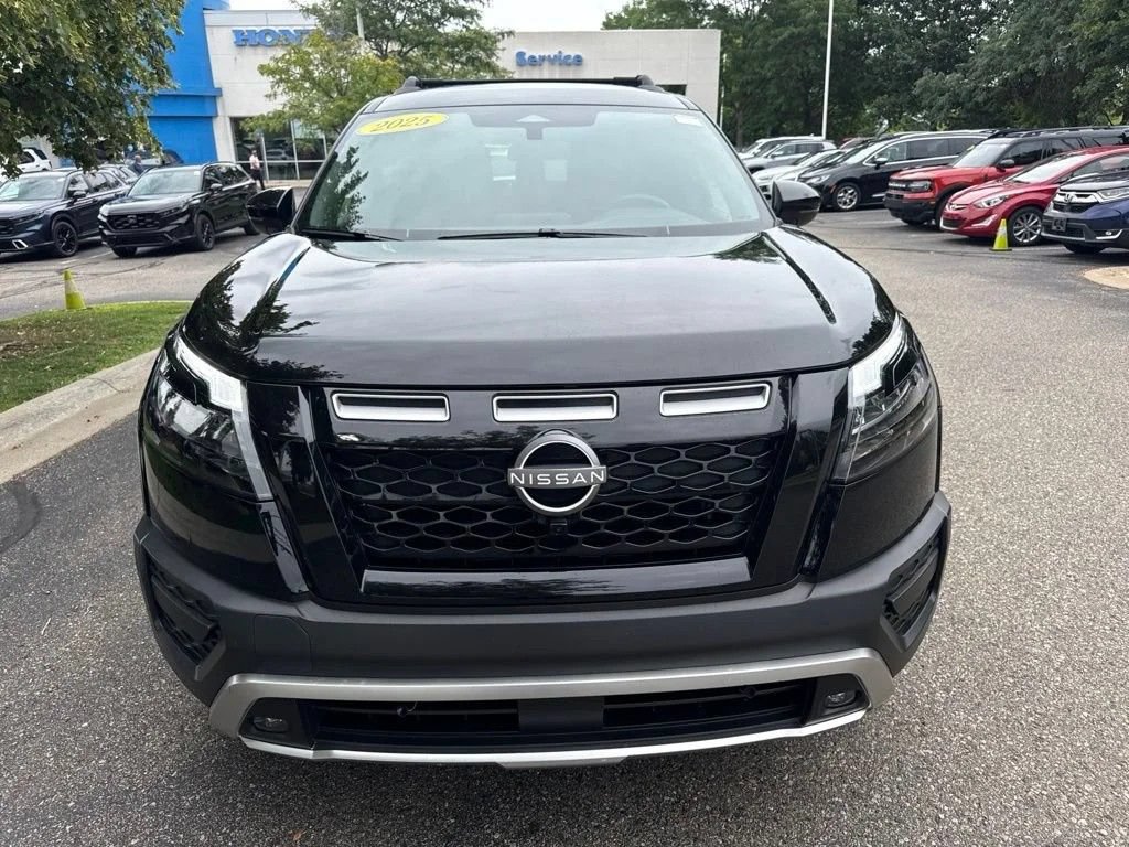 Used 2025 Nissan Pathfinder Rock Creek AWD/4WD image 2
