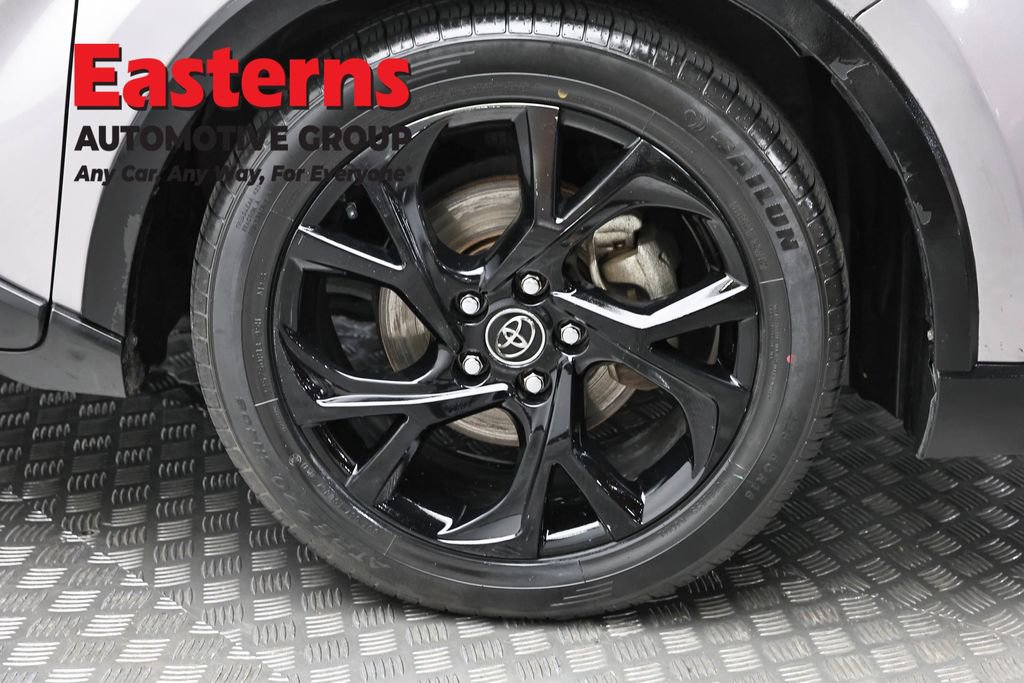 Used 2019 Toyota C-HR Limited FWD image 31