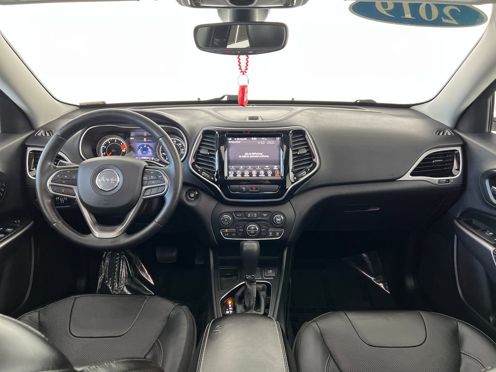 Used 2019 Jeep Cherokee Limited FWD image 14