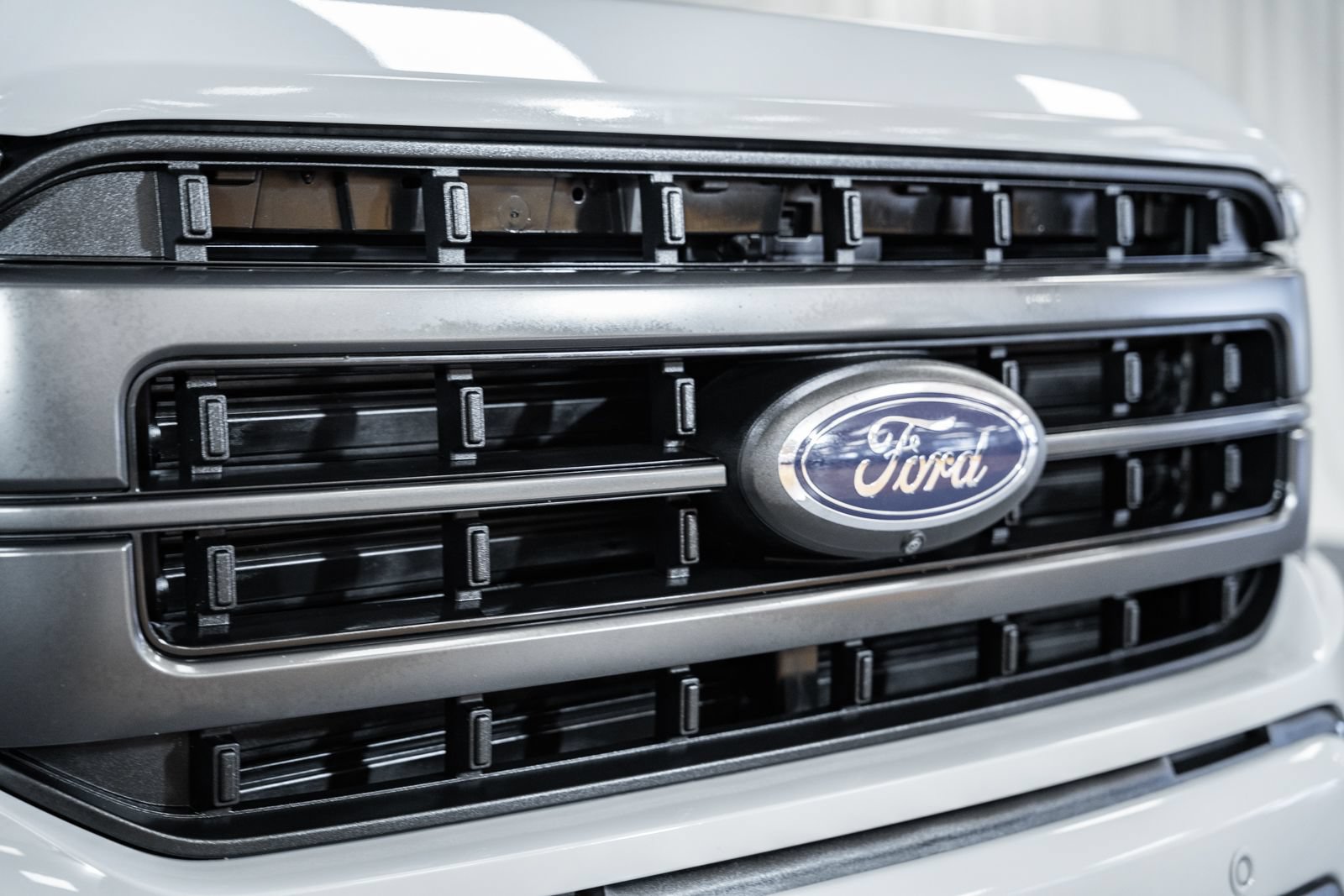 Used 2023 Ford F150 Lariat w/ Equipment Group 502A High AWD/4WD image 10
