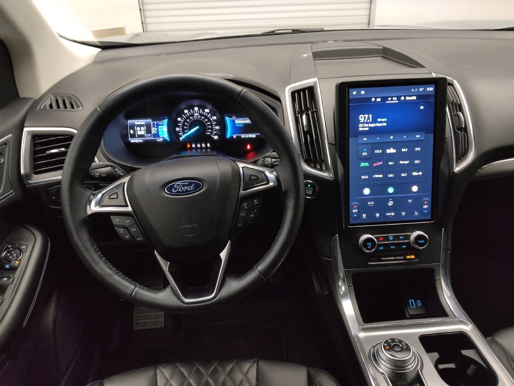 Used 2024 Ford Edge Titanium image 22