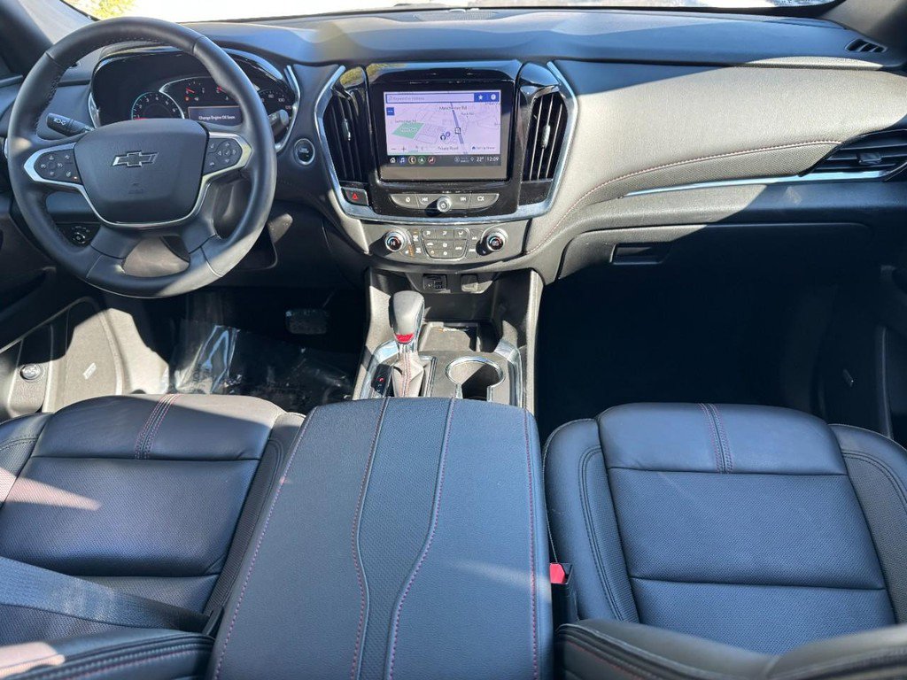 Used 2023 Chevrolet Traverse RS image 11