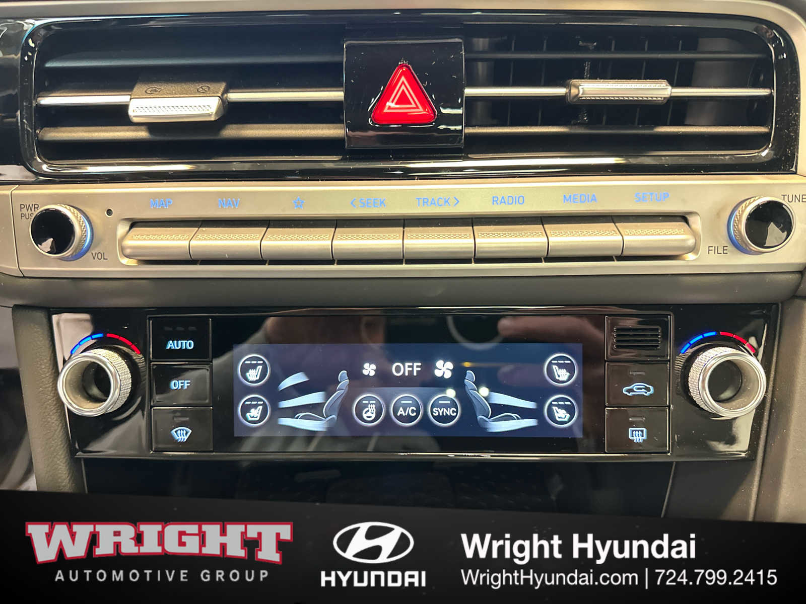 Certified 2025 Genesis G70 2.5T w/ Sport Prestige Package image 28