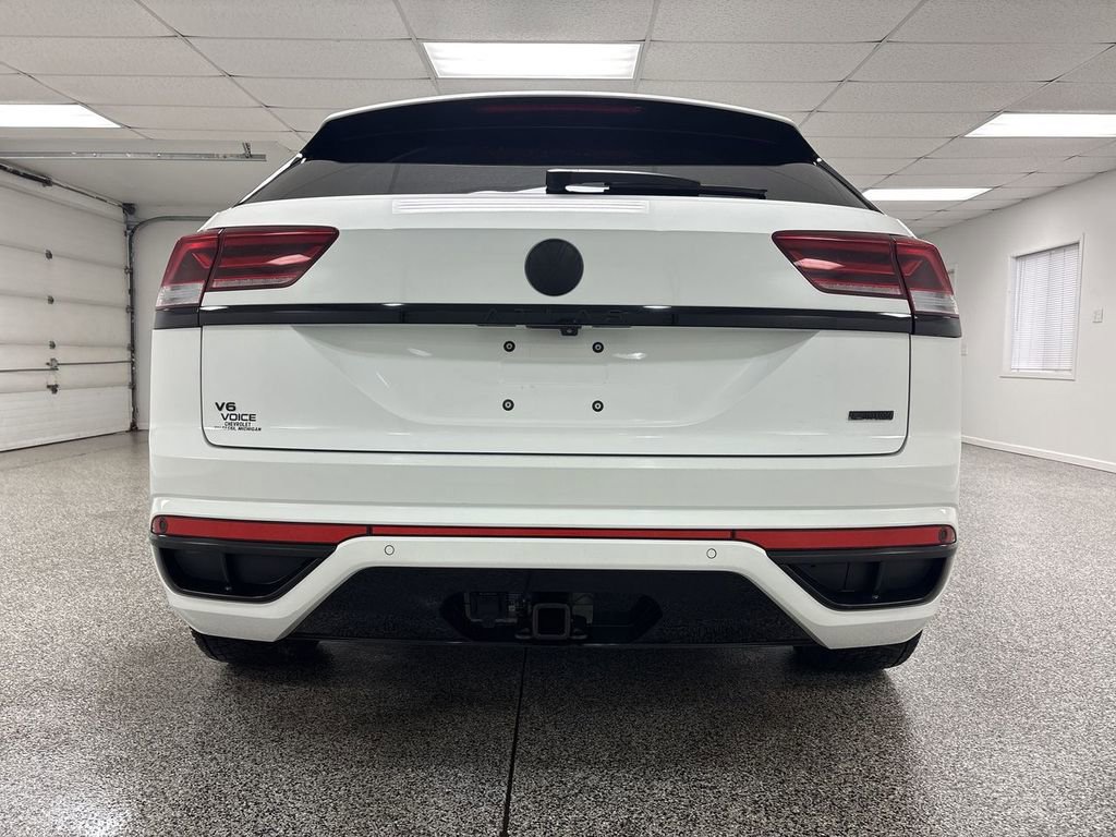 Used 2022 Volkswagen Atlas Cross Sport SEL R-Line image 33
