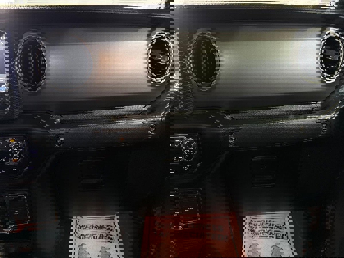 Used 2023 Jeep Gladiator Willys image 32