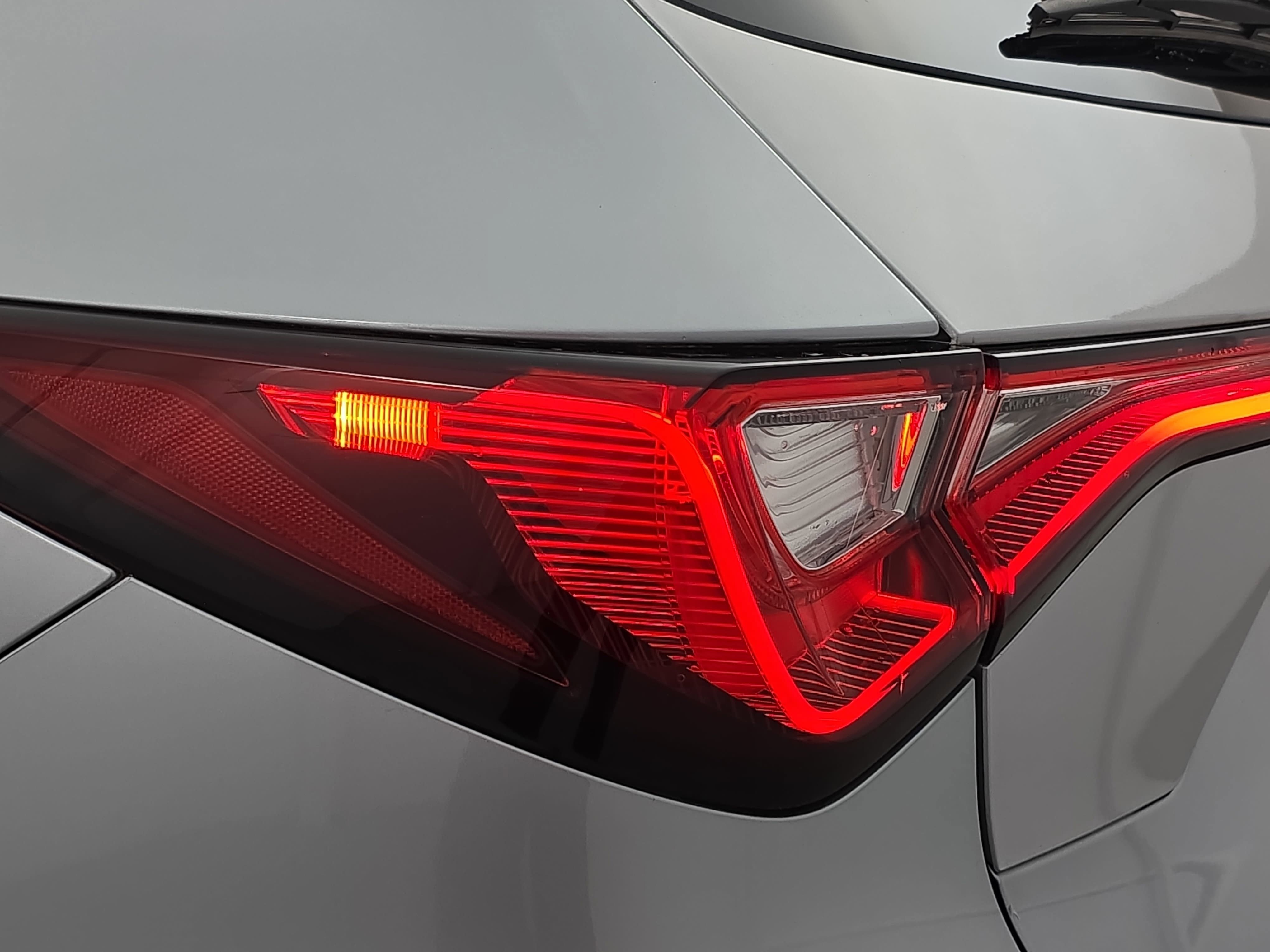 Certified 2023 Acura MDX FWD w/ Technology Package image 35