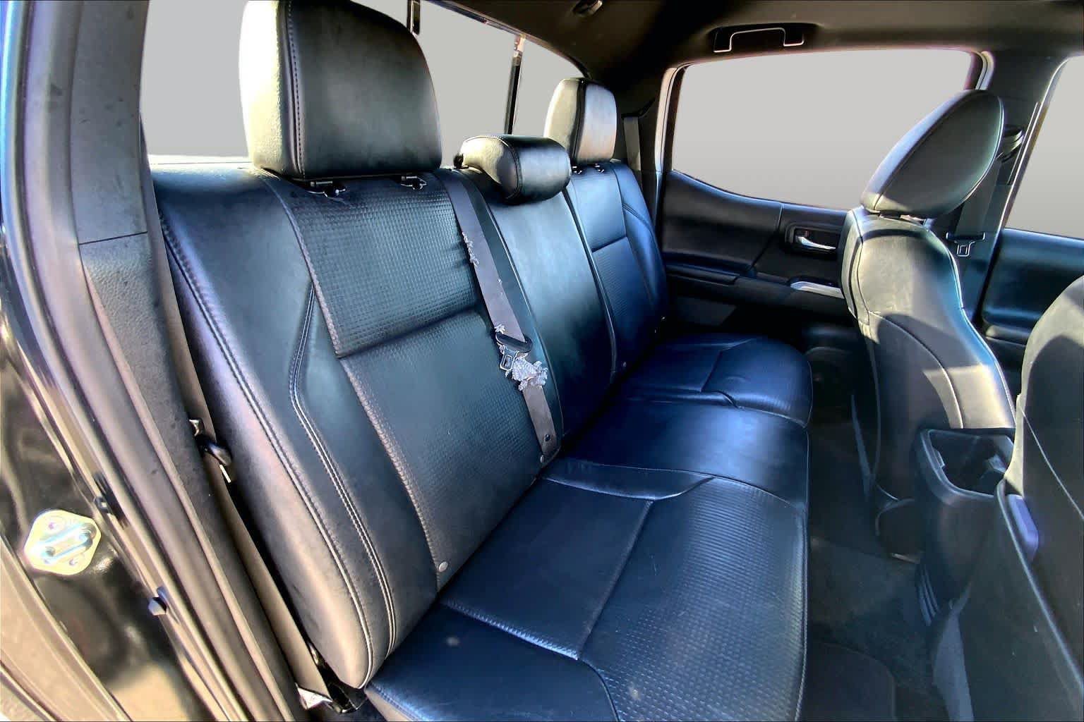 Used 2019 Toyota Tacoma Limited AWD/4WD image 20