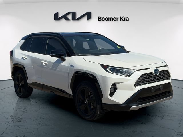 Used 2020 Toyota RAV4 XSE AWD/4WD image 3