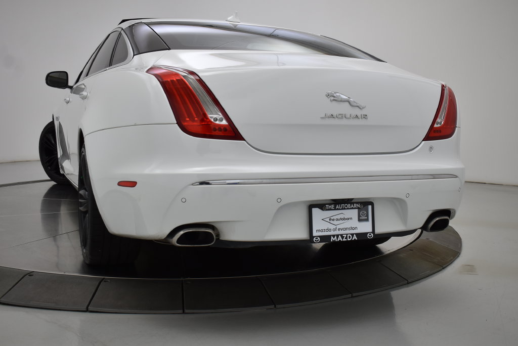 Used 2015 Jaguar XJ L Supercharged RWD image 10