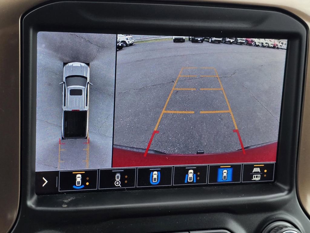 Used 2021 Chevrolet Silverado 1500 High Country w/ Technology Package AWD/4WD image 24