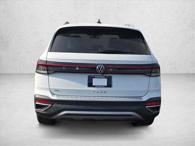 New 2026 Volkswagen Taos SE FWD image 4