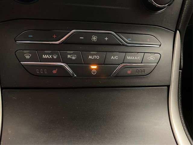 Used 2020 Ford Edge SEL image 31