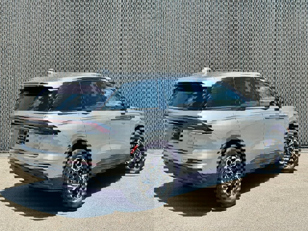 New 2025 Lincoln Nautilus Premier w/ Equipment Group 102A image 6