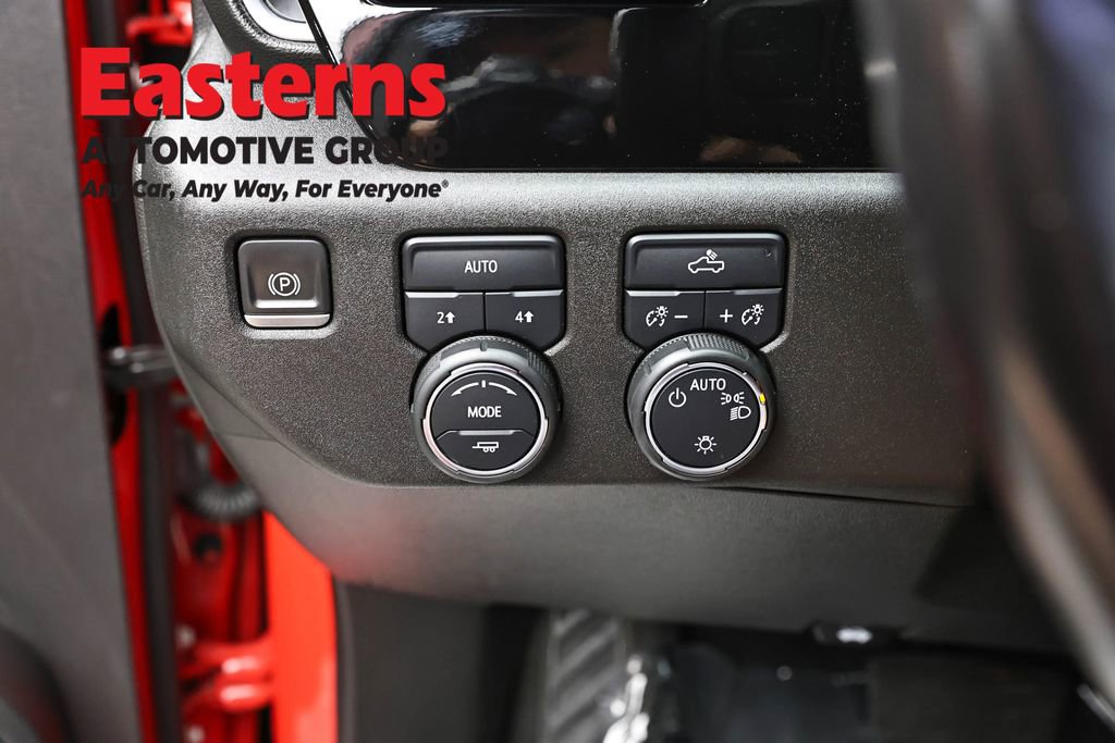 Used 2022 Chevrolet Silverado 1500 LT AWD/4WD image 22