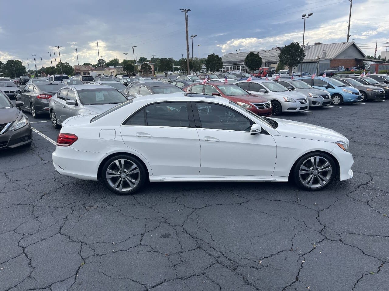 Used 2014 Mercedes-Benz E 350 Sedan image 9