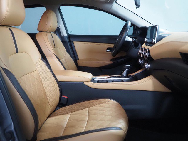 Used 2024 Nissan Sentra SV w/ SV Premium Package image 15