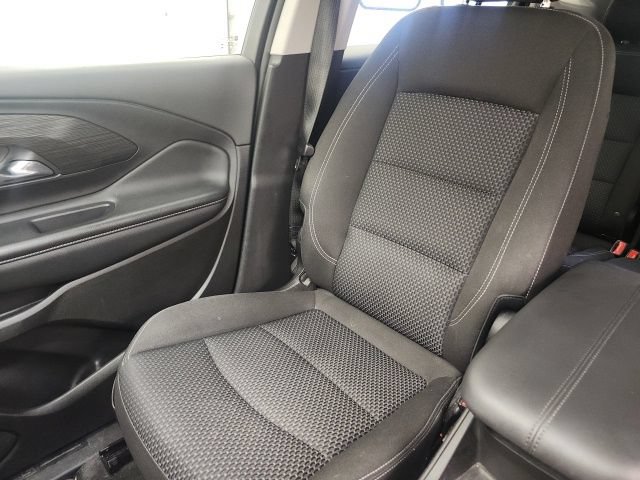 Used 2024 GMC Terrain SLE w/ Driver Convenience Package FWD image 16