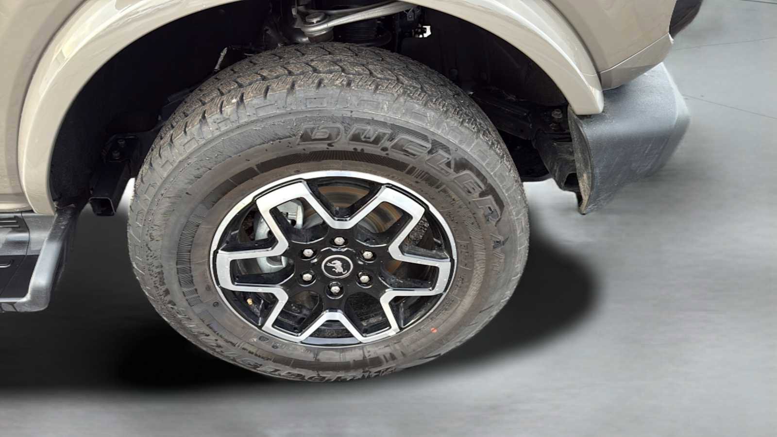 Used 2025 Ford Bronco Outer Banks image 43