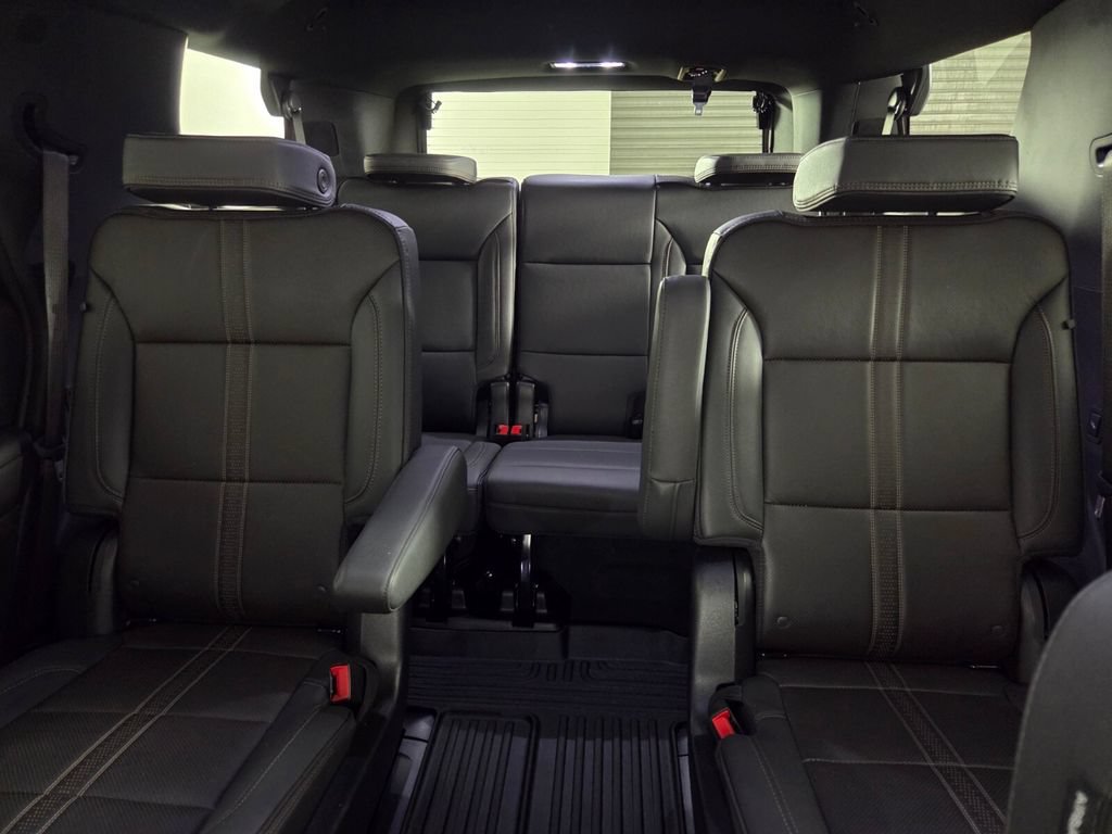 Used 2025 Chevrolet Tahoe High Country RWD image 22