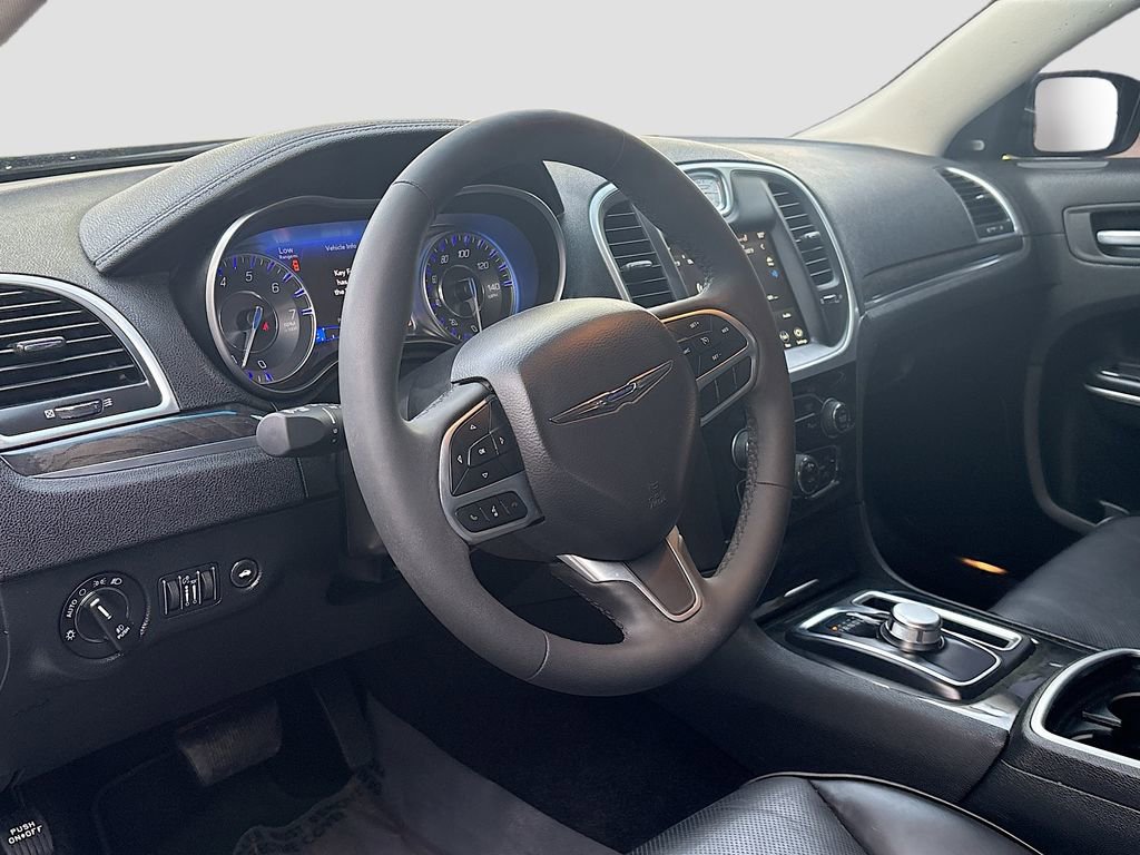 Used 2023 Chrysler 300 Touring L w/ Popular Equipment Group AWD/4WD image 9