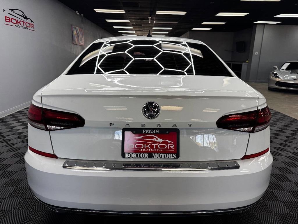 Used 2021 Volkswagen Passat 2.0T SE image 12