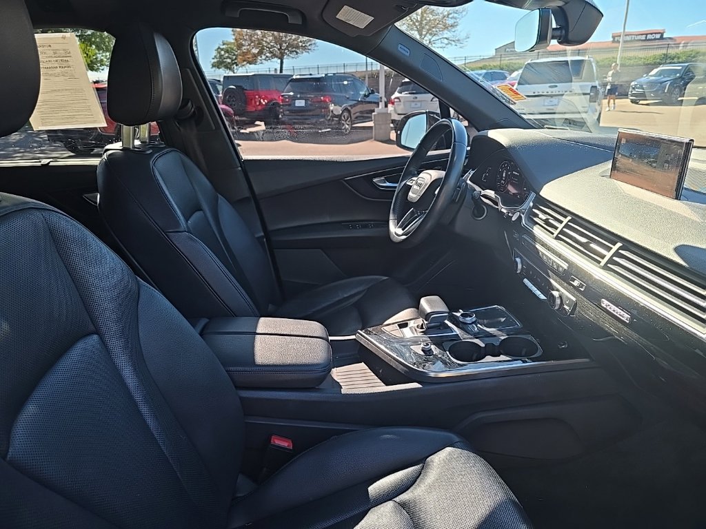 Used 2019 Audi Q7 3.0T Prestige AWD/4WD image 11