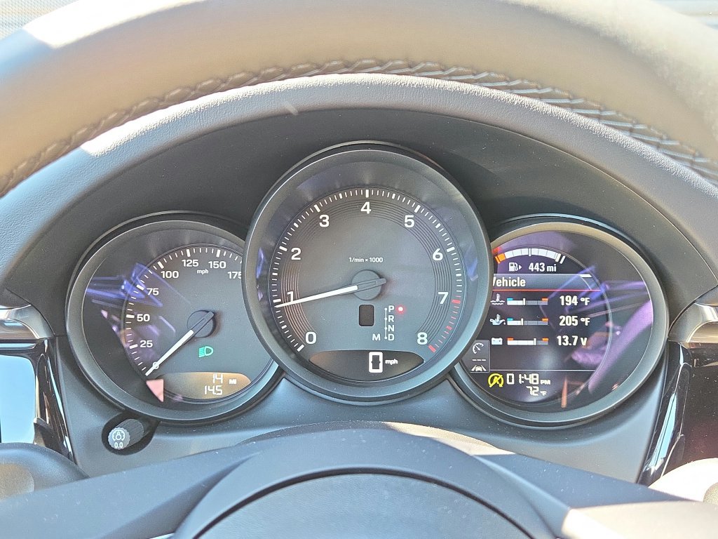 Certified 2026 Porsche Macan AWD/4WD image 10
