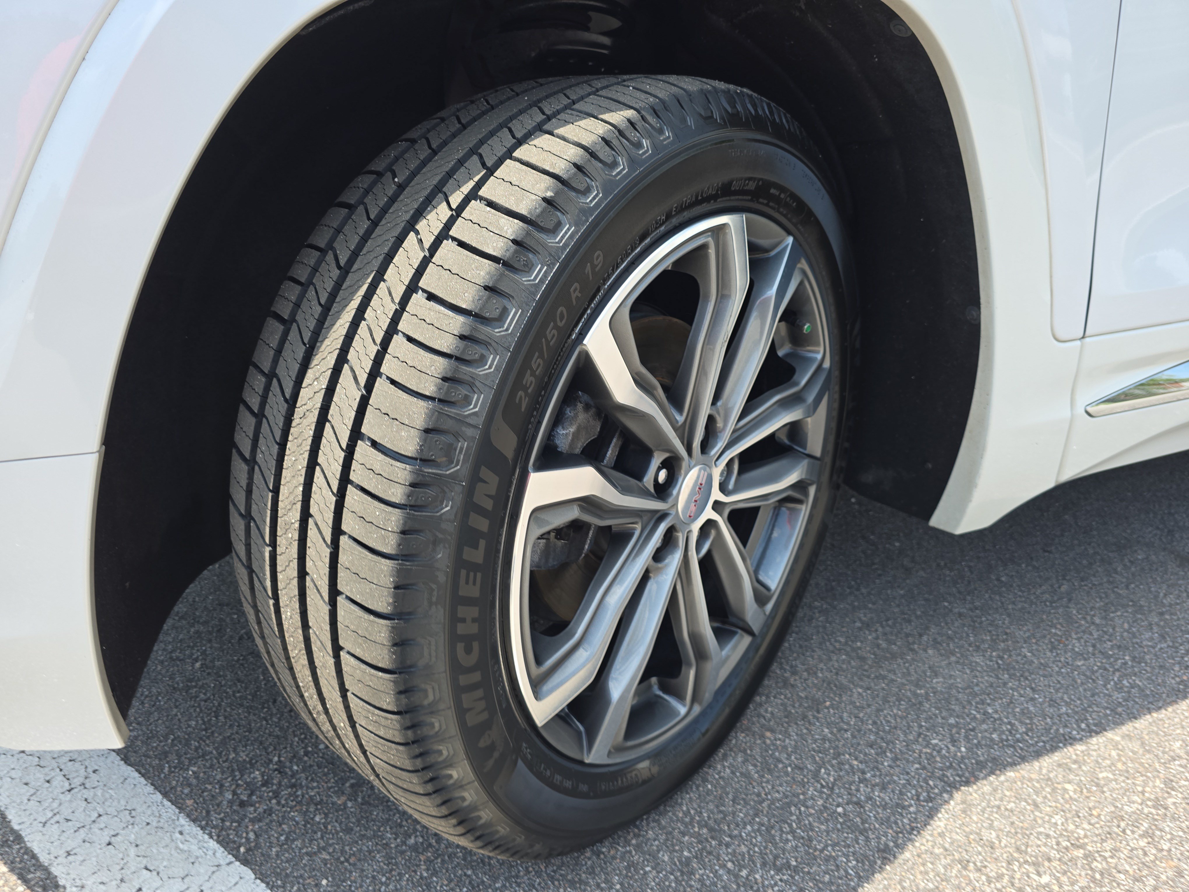 Used 2020 GMC Terrain Denali w/ Denali Premium Package FWD image 32