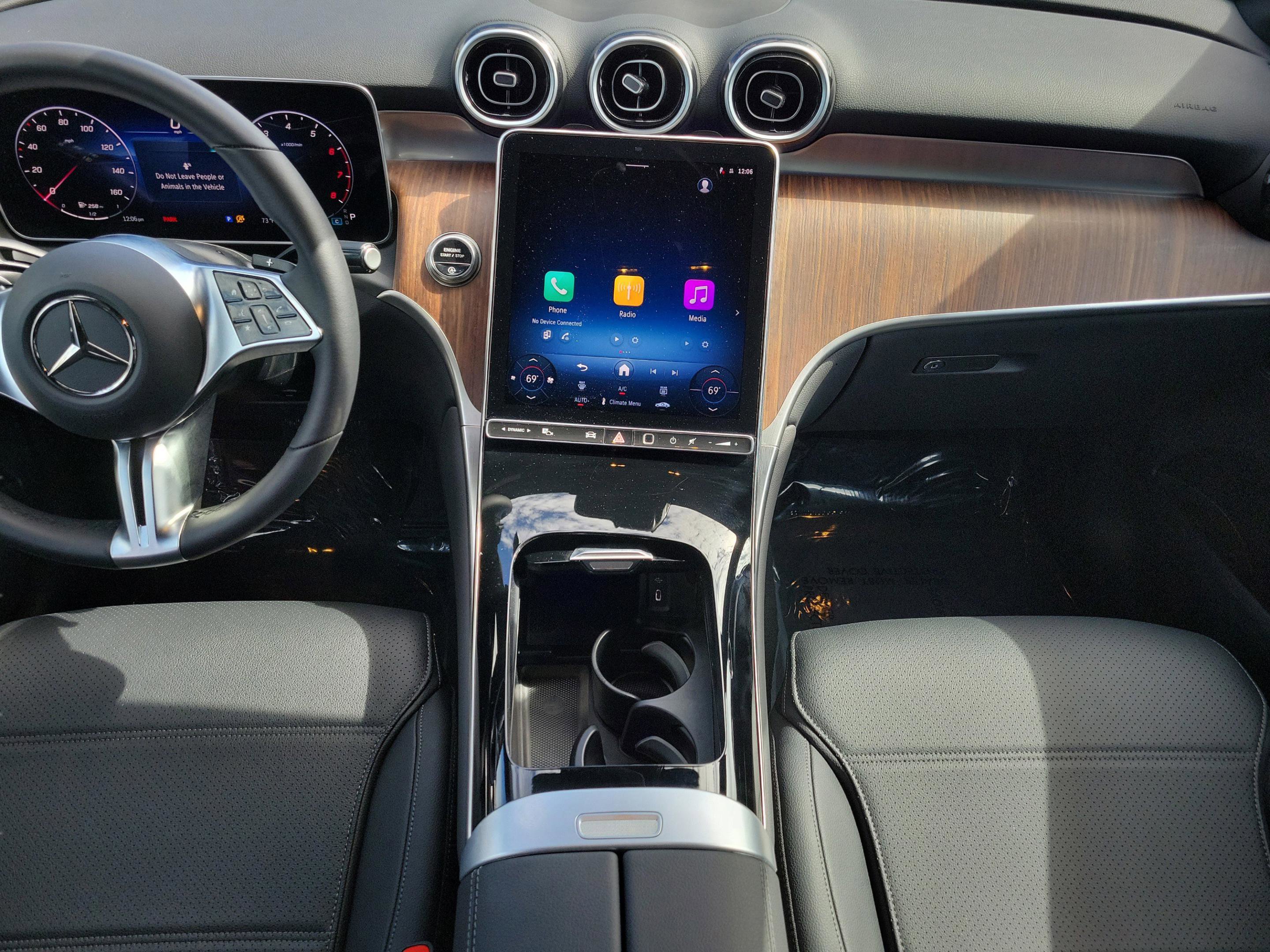 Used 2026 Mercedes-Benz GLC 300 image 16
