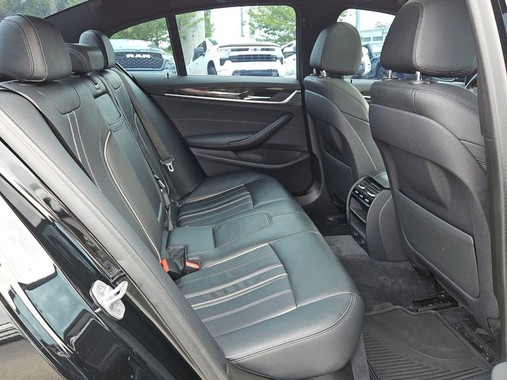 Used 2019 BMW 540i w/ Convenience Package RWD image 14