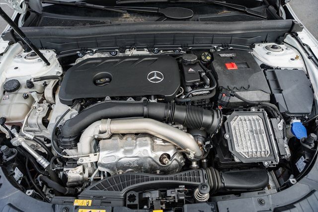 Certified 2024 Mercedes-Benz GLB 250 4MATIC w/ Winter Heating Package image 20