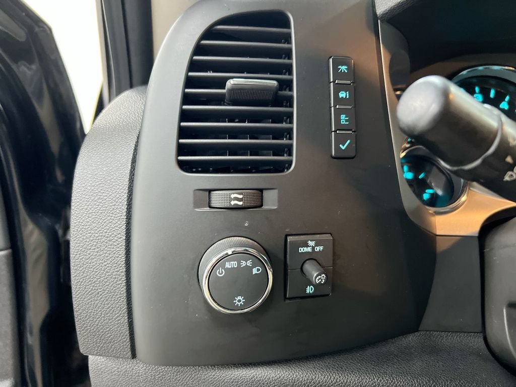 Used 2009 Chevrolet Silverado 1500 LT w/ Power Pack Plus image 17