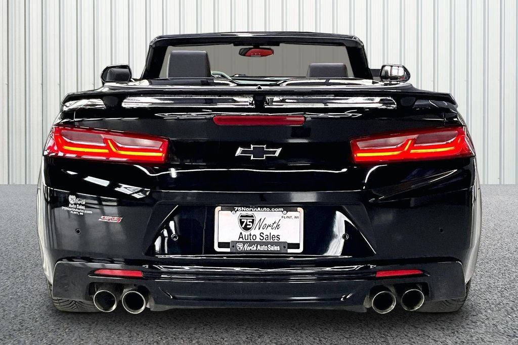 Used 2018 Chevrolet Camaro SS RWD image 5