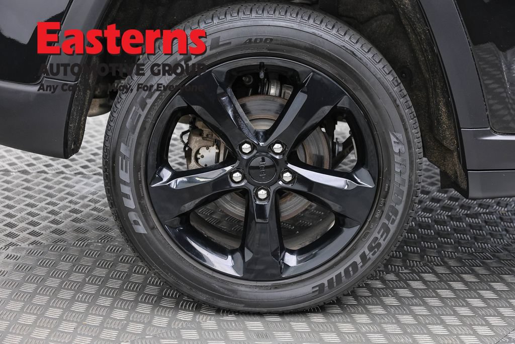 Used 2024 Jeep Grand Cherokee Altitude AWD/4WD image 30