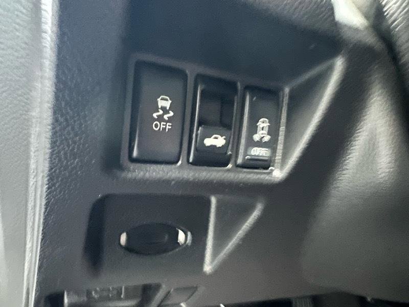 Used 2013 INFINITI G37 Journey w/ Premium Pkg image 14