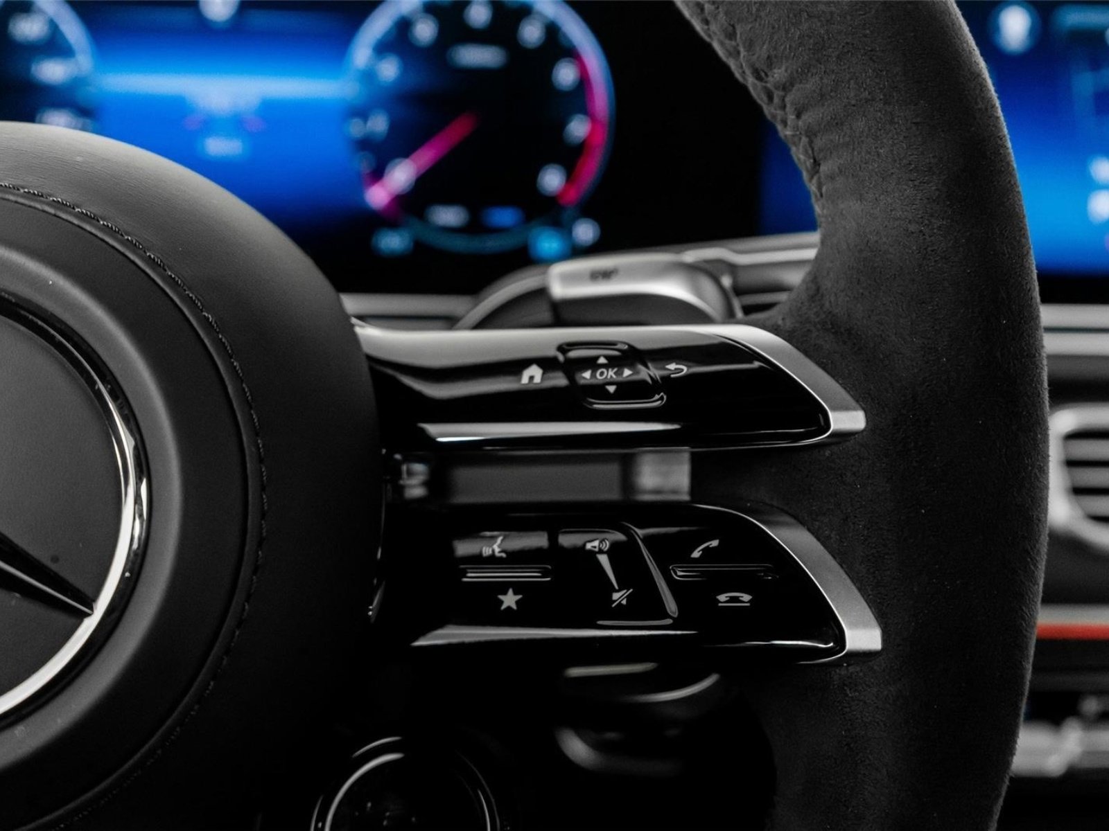 Used 2025 Mercedes-Benz GLE 53 AMG 4MATIC Coupe image 46