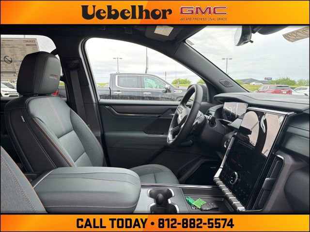 New 2026 GMC Acadia AT4 w/ Luxury Package AWD/4WD image 2